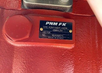 1cbm υδραυλικός εκσκαφέας αντιολισθητικών αλυσίδων κάδων με τη μηχανή της Cummins για τη γήινη κίνηση καθαρίσματος βουνών