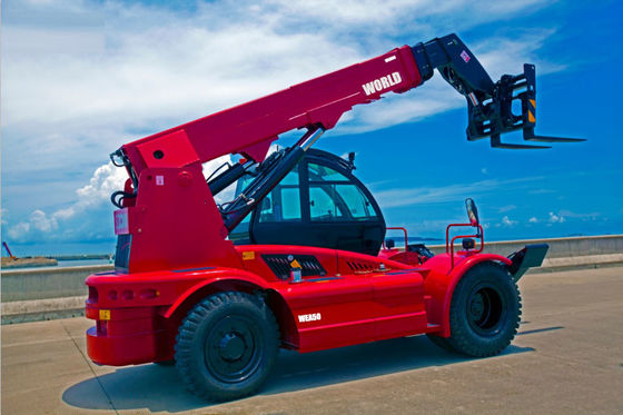 Forklift παγκόσμιων 5ton τραχύ εκτάσεων με τον τηλεσκοπικό χειριστή πιστοποίησης