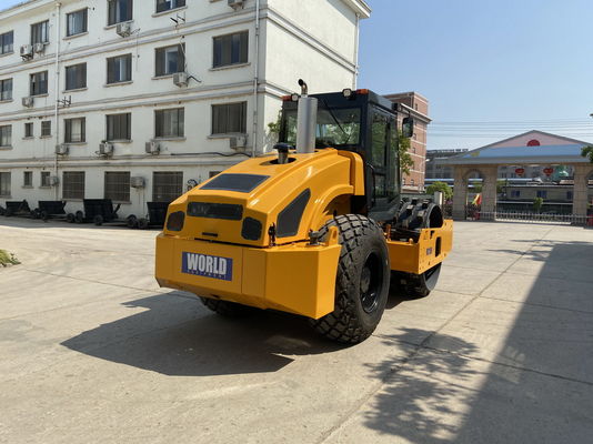1500 mm Τανδρικό ρόλο με Cummins 4BTA3.9-C125 Μηχανή 1.7/0.8 Συχνότητα δονήσεων
